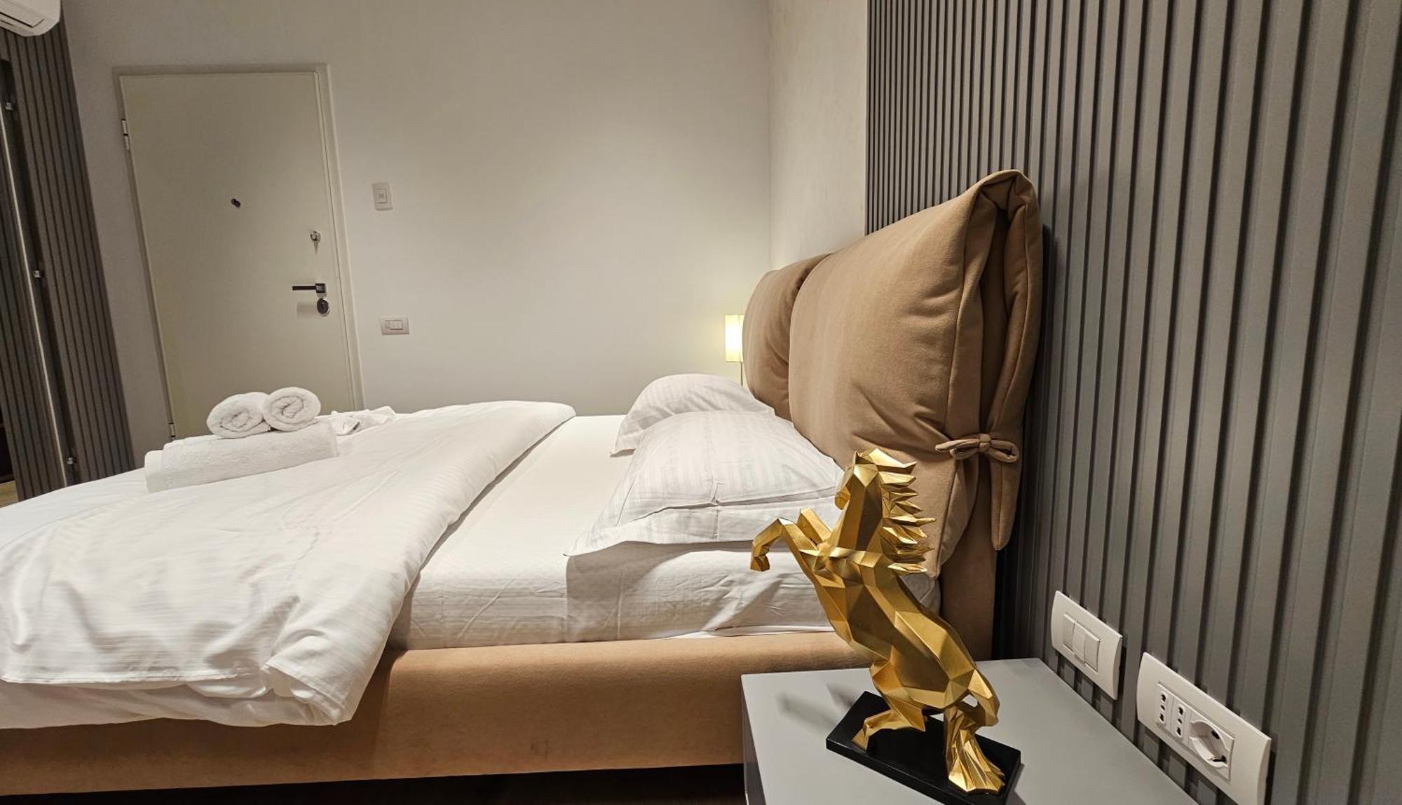 Center Apartment Easy_Luxury Tiran Dış mekan fotoğraf