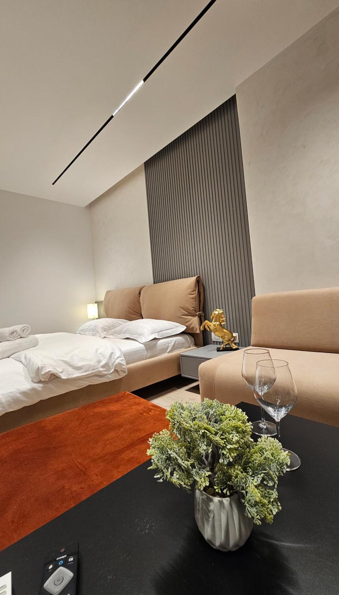Center Apartment Easy_Luxury Tiran Dış mekan fotoğraf